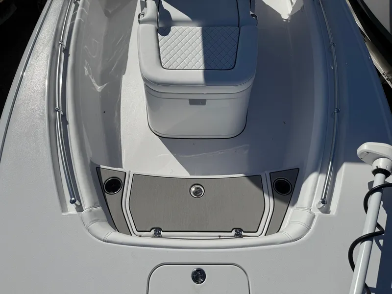 Slide: The Image of Sportsman Masters 247OE Bay Boat 2026 - 6