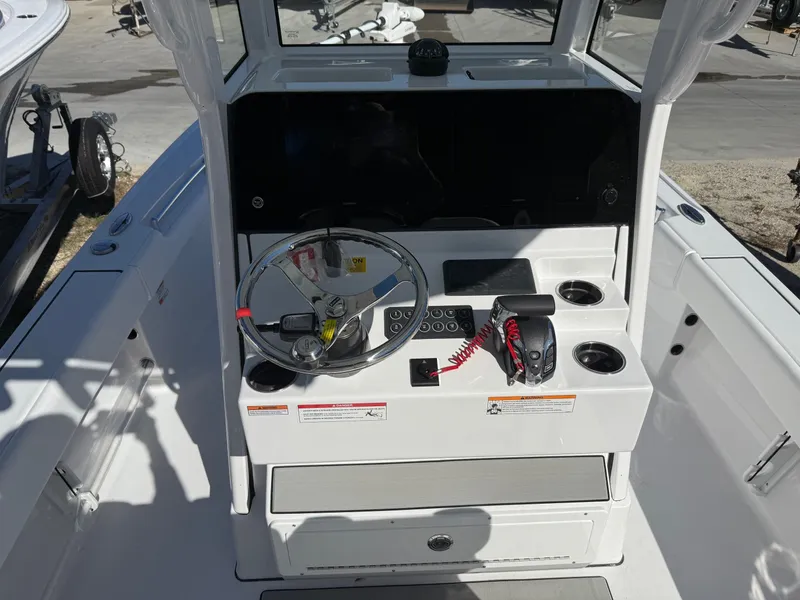 Slide: The Image of Sportsman Masters 247OE Bay Boat 2026 - 9