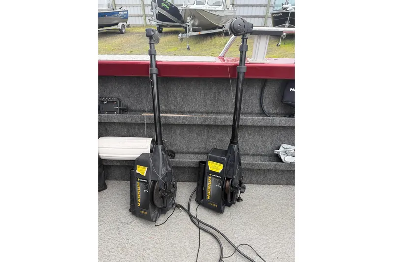 Slide: The Image of Two Cannon Magnum downriggers on a 2010 Thunder Jet 21 Luxor OB boat. - 17