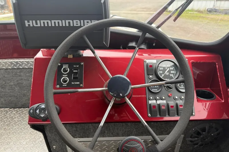 Slide: The Image of Uniden Solara DSC radio in 2010 Thunder Jet 21 Luxor OB boat. - 26