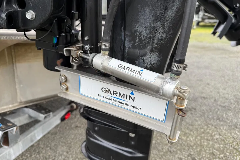 Slide: The Image of Garmin TR-1 Gold Marine Autopilot on 2010 Thunder Jet 21 Luxor OB boat. - 52