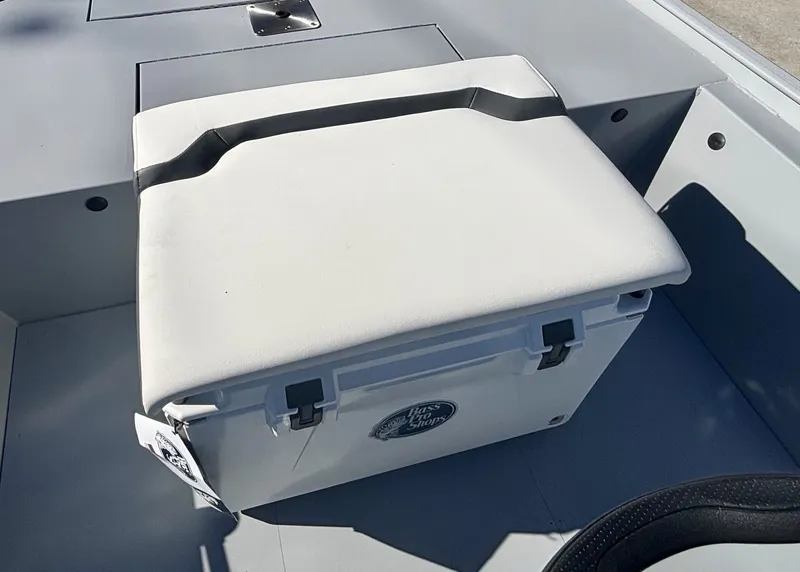 Slide: The Image of Tracker CLASSIC CC 2026 - 3