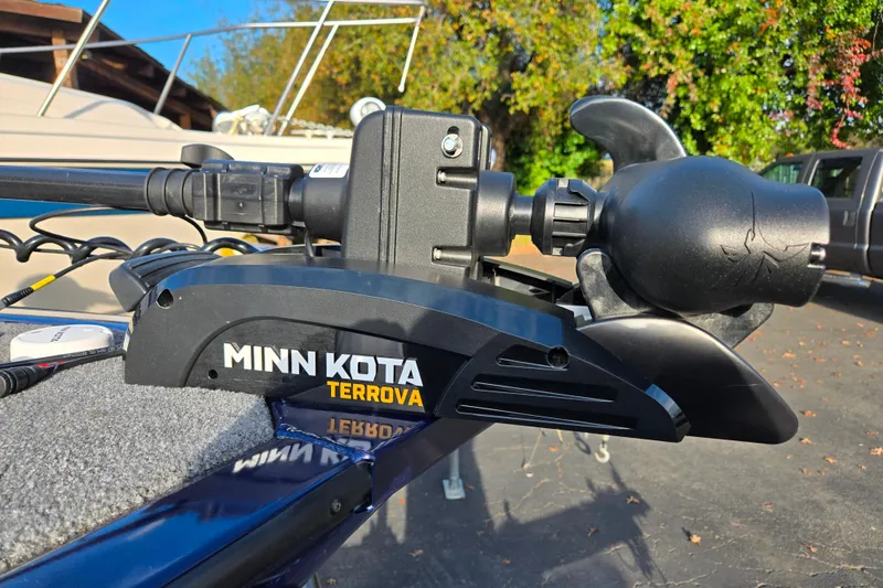 Slide: The Image of Minn Kota Terrova motor on 2021 Tracker Pro Guide V-175 Combo boat. - 91