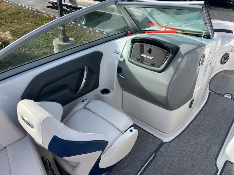 Slide: The Image of Chaparral 264 Sunesta 2018 - 11