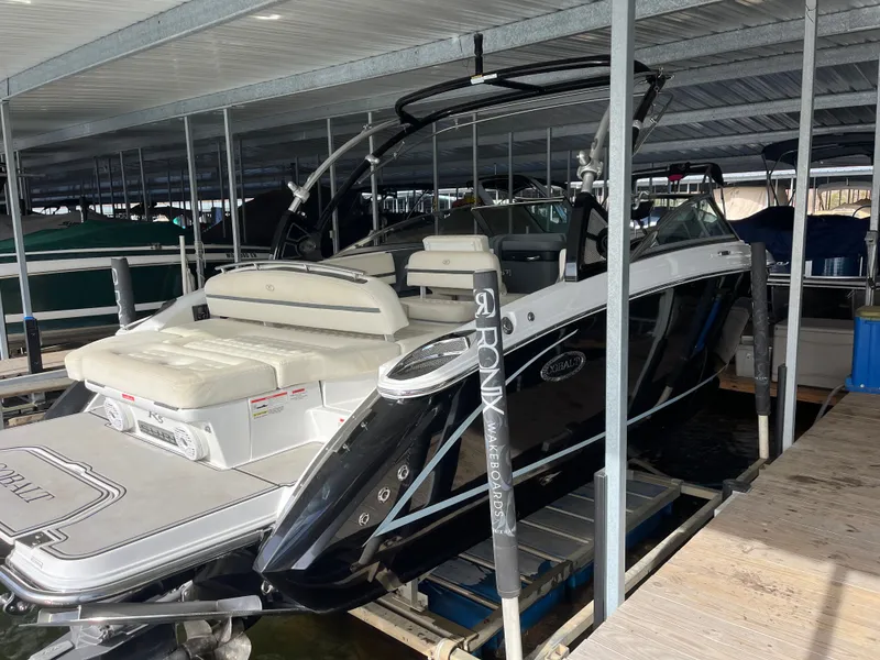 Slide: The Image of Cobalt R5 Surf 2020 - 3