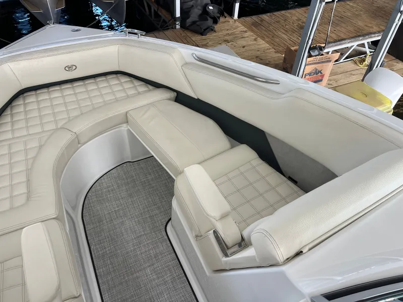 Slide: The Image of Cobalt R5 Surf 2020 - 7