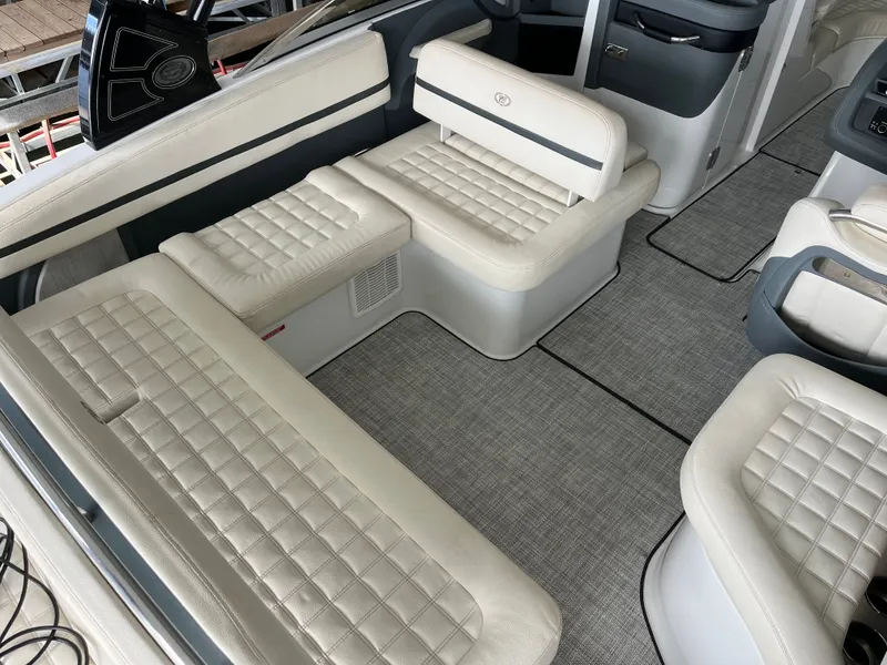 Slide: The Image of Cobalt R5 Surf 2020 - 9