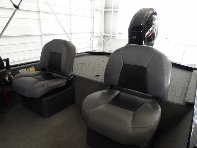 Slide: The Image of Tracker Bass Tracker Classic XL 2024 - 11