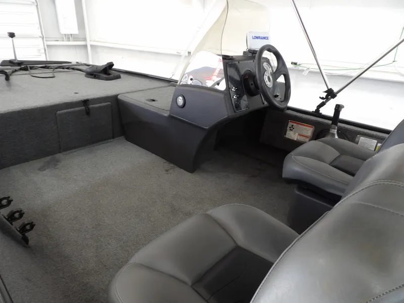 Slide: The Image of Tracker Bass Tracker Classic XL 2024 - 13