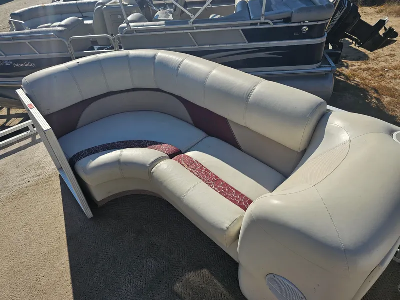 Slide: The Image of Crest II XRS 2004 - 6