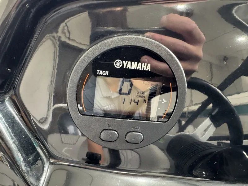 Slide: The Image of Glastron GX190 2022 - 22