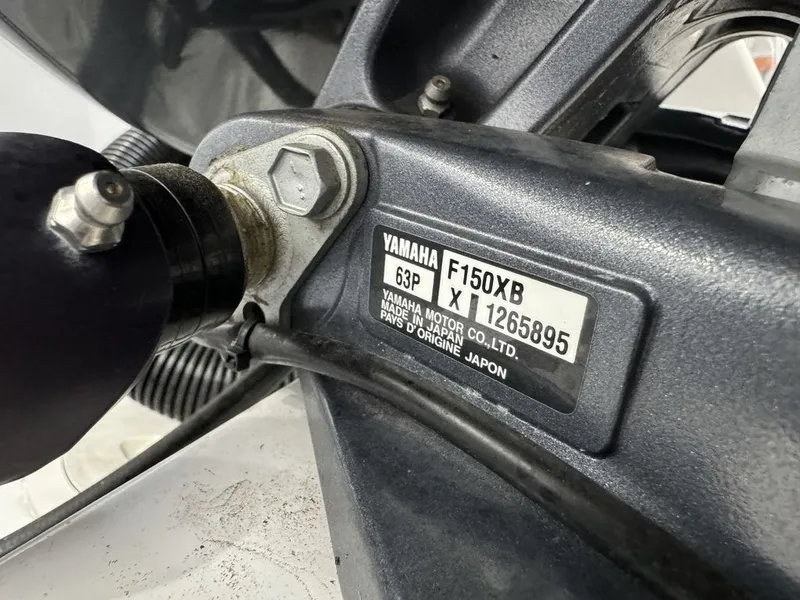 Slide: The Image of Glastron GX190 2022 - 28