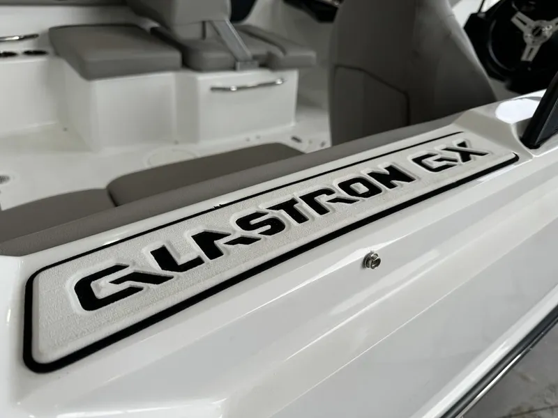 Slide: The Image of Glastron GX190 2022 - 29