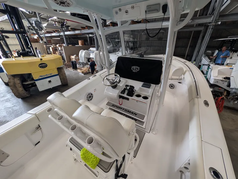 Slide: The Image of Sportsman Heritage 251 Center Console 2020 - 5