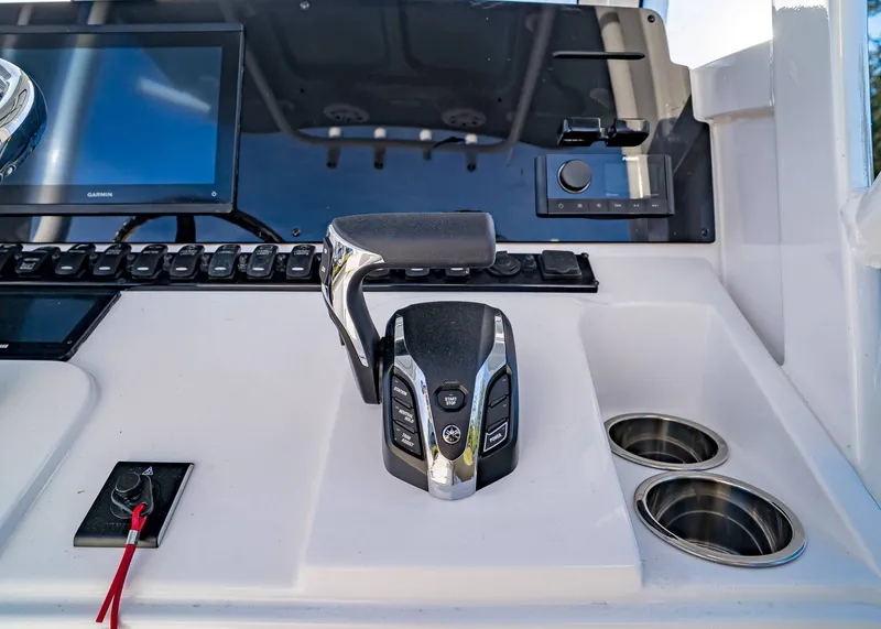 Slide: The Image of Sea Hunt BX 25 FS 2026 - 13