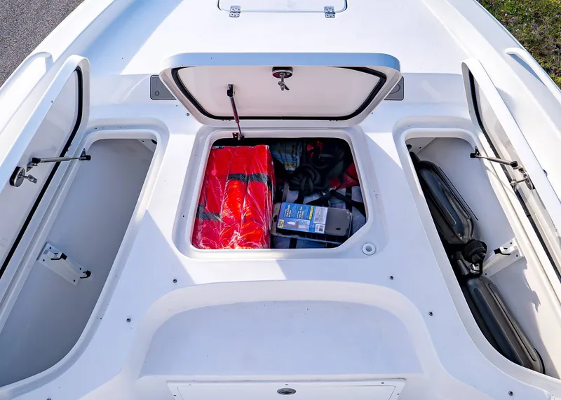 Slide: The Image of Sea Hunt BX 25 FS 2026 - 20