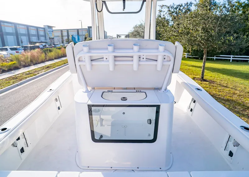 Slide: The Image of Sea Hunt BX 25 FS 2026 - 8