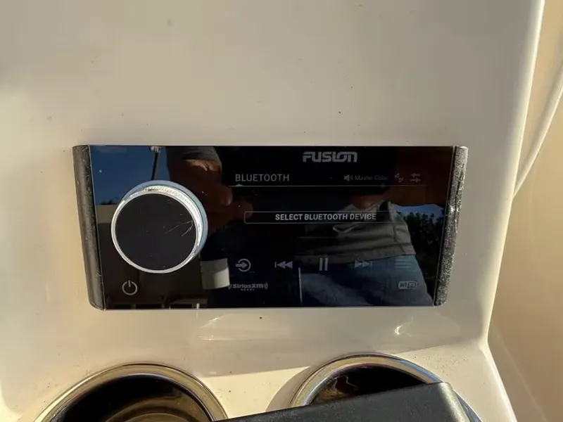 Slide: The Image of Grady-White Fisherman 216 2023 - 12