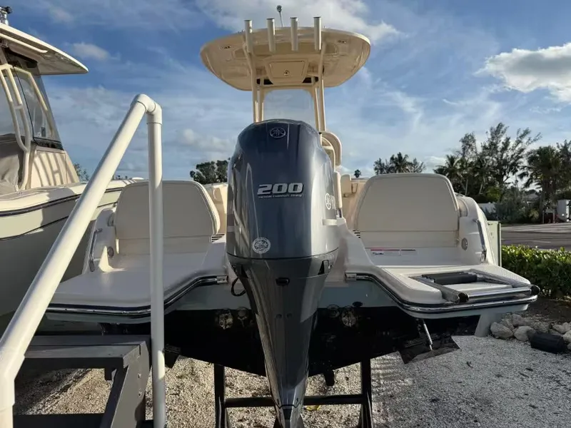 Slide: The Image of Grady-White Fisherman 216 2023 - 5