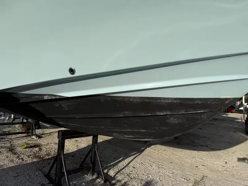 Slide: The Image of Grady-White Fisherman 216 2023 - 7