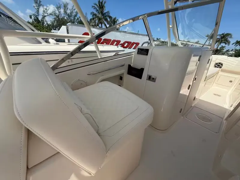 Slide: The Image of Grady-White Freedom 275 2026 - 5