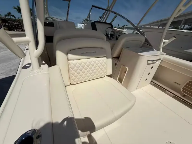 Slide: The Image of Grady-White Freedom 275 2026 - 7