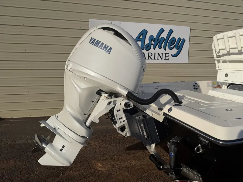 Skeeter Bay Series SX221 2026 - Marine Source