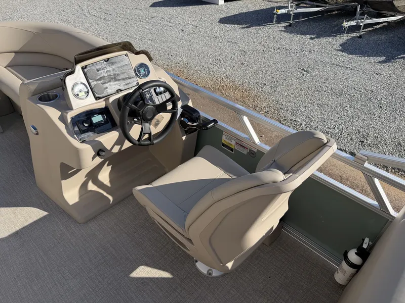Slide: The Image of Avalon VLS Quad Lounge - 21' 2026 - 9