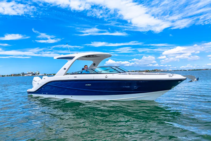 The Image of Sea Ray SLX 310 Outboard 2026 - 0