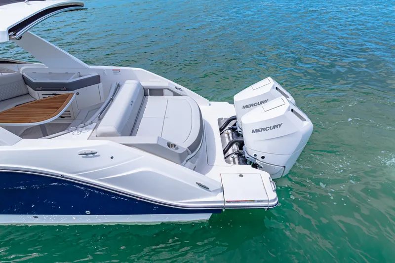 Slide: The Image of Sea Ray SLX 310 Outboard 2026 - 18