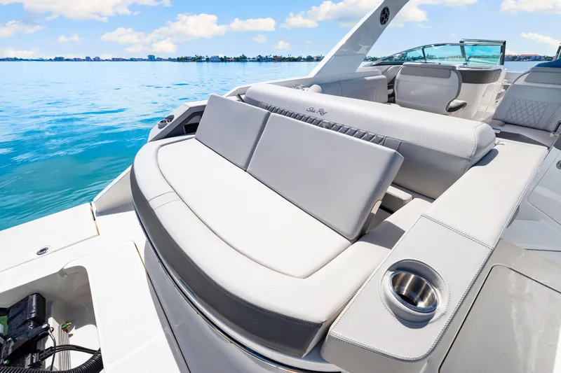 Slide: The Image of Sea Ray SLX 310 Outboard 2026 - 28