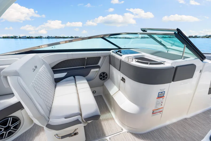 Slide: The Image of Sea Ray SLX 310 Outboard 2026 - 38