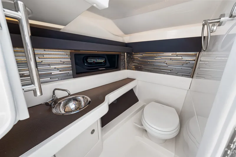 Slide: The Image of Sea Ray SLX 310 Outboard 2026 - 39