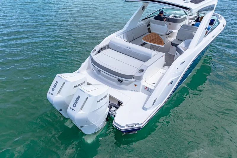 Slide: The Image of Sea Ray SLX 310 Outboard 2026 - 9