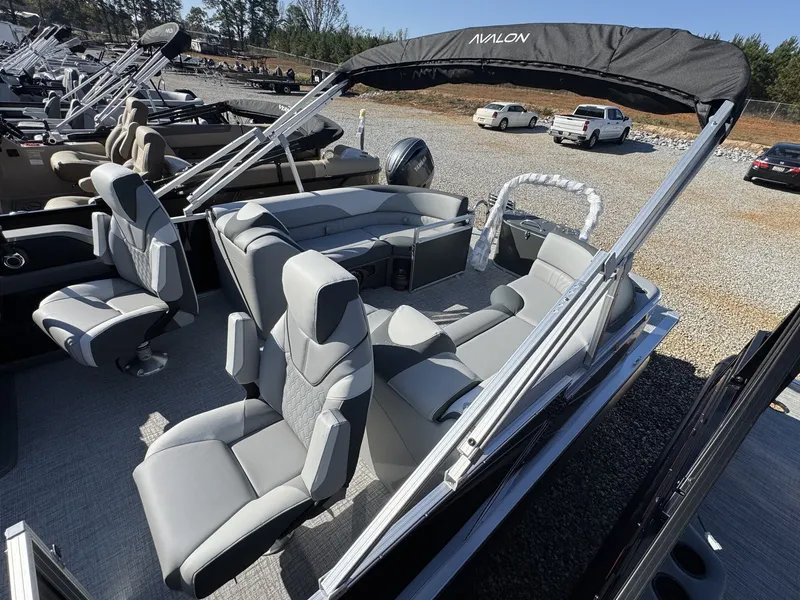 Slide: The Image of Avalon LSZ 23 QUAD LOUNGER-TRITOON-175HP 2026 - 3