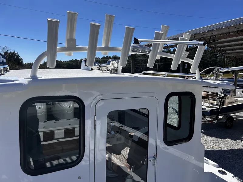 Slide: The Image of Parker Marine 247 Explorer 2026 - 5