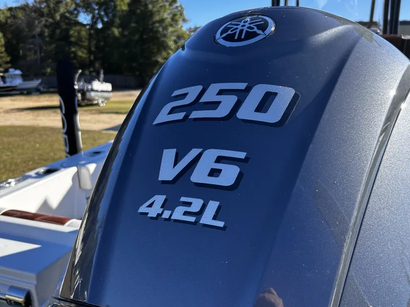 Slide: The Image of Parker Marine 230 Coastal Elite 2026 - 10