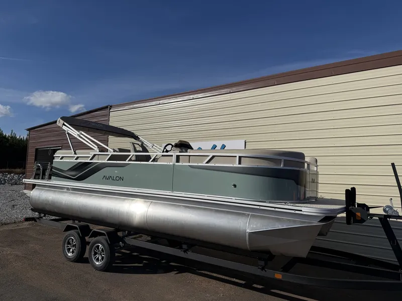 The Image of Avalon VLS Quad Lounge - 23' 2026 - 1