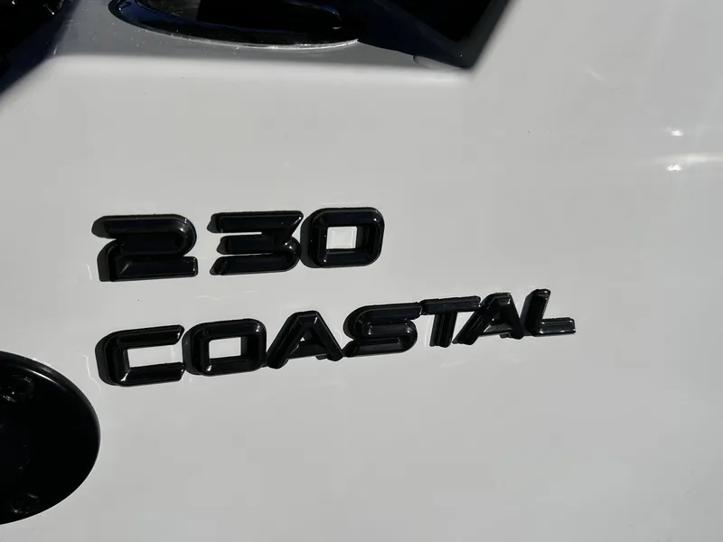 Slide: The Image of Parker Marine 230 Coastal Elite 2026 - 17