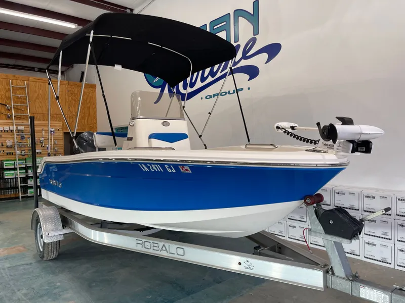 Slide: The Image of Robalo R160 Center Console 2018 - 21