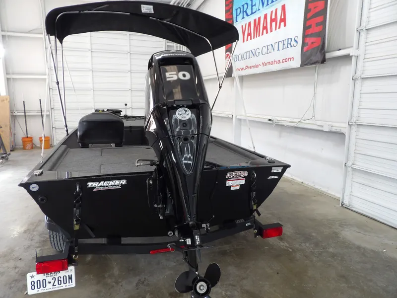 Slide: The Image of Tracker Bass Tracker Classic XL 2024 - 7