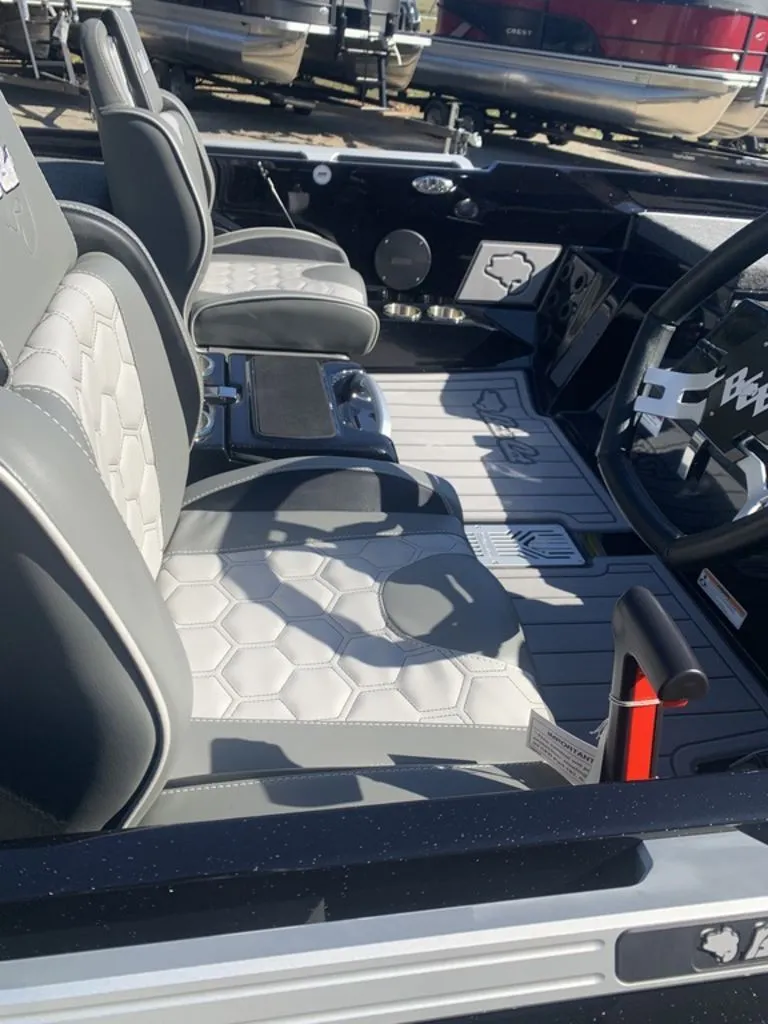 Slide: The Image of Bass Cat Lynx STS 2026 - 11