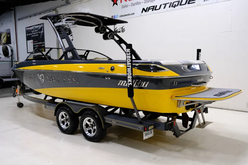 Slide: The Image of Malibu Wakesetter 23 LSV 2011 - 6