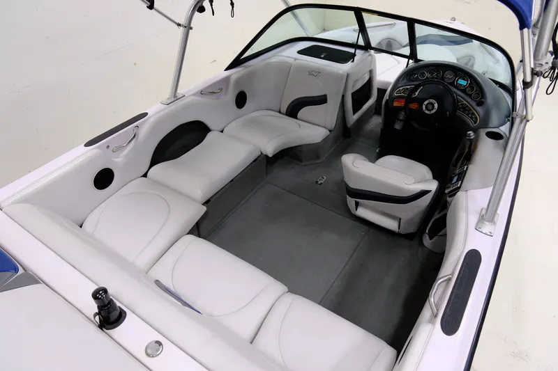 Slide: The Image of Correct Craft Super Air Nautique 210 2002 - 10