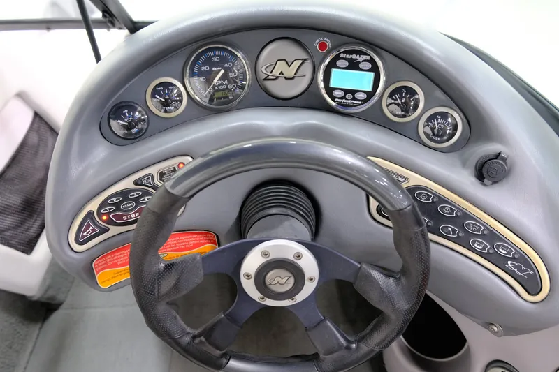 Slide: The Image of Correct Craft Super Air Nautique 210 2002 - 13