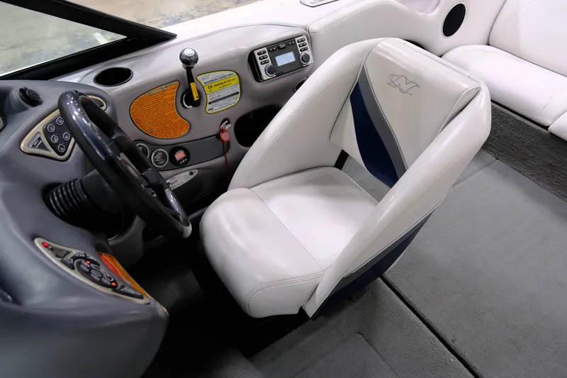 Slide: The Image of Correct Craft Super Air Nautique 210 2002 - 15