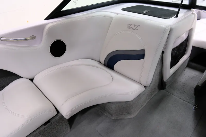 Slide: The Image of Correct Craft Super Air Nautique 210 2002 - 16