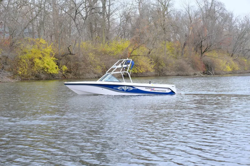 Slide: The Image of Correct Craft Super Air Nautique 210 2002 - 23