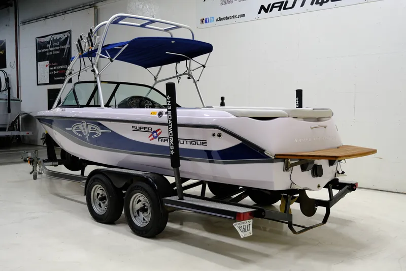 Slide: The Image of Correct Craft Super Air Nautique 210 2002 - 6