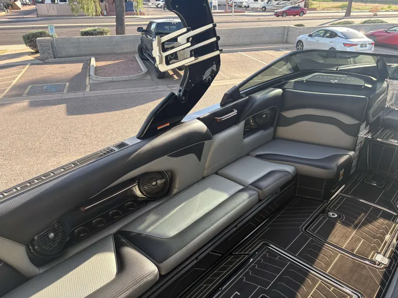 Slide: The Image of Centurion Ri257 2020 - 10